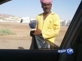 ‏بالفيديو.. مواطن يلتقي في مصر بعامل مزرعتهم قبل نحو 50 عامًا