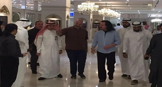 بالفيديو والصور.. الموسيقار العالمي ياني يصل إلى جدة لإقامة حفلين موسيقيين