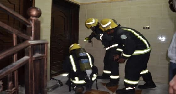 بالصور.. رفع المخلفات من الأراضي الفضاء في حي العريسة