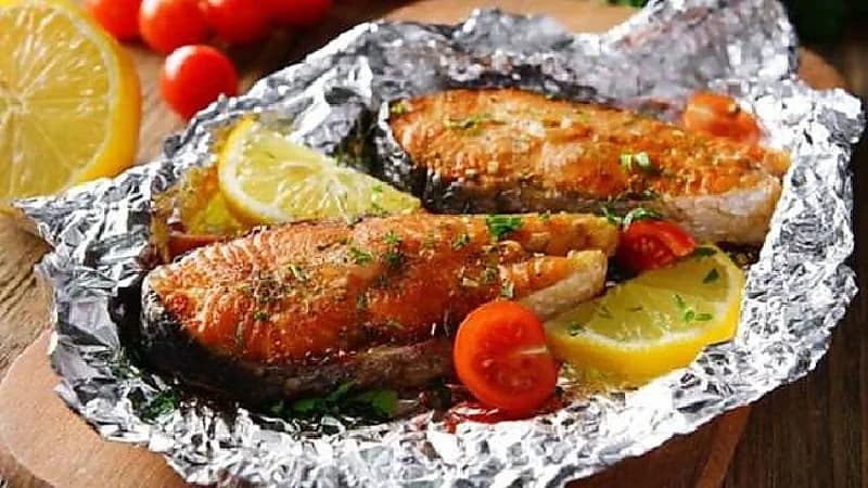 بالفيديو.. استشاري يوضح خطورة استخدام القصدير في طبخ الطعام