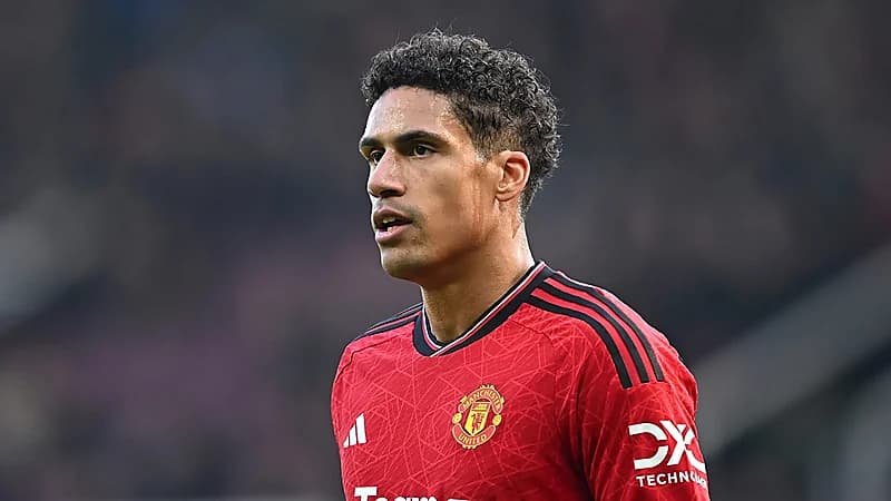 النصر يفاوض مدافع مانشستر يونايتد