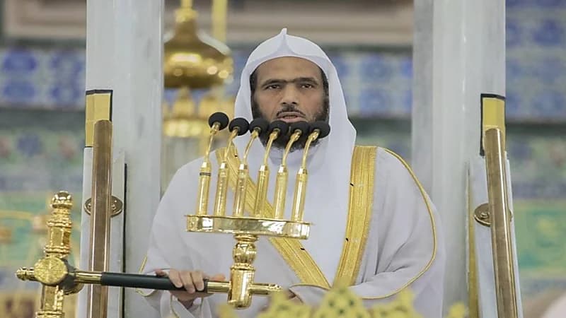 بالفيديو.. خطيب المسجد النبوي يدين الأعمال الوحشية ضد المصلين في باحات المسجد الأقصى