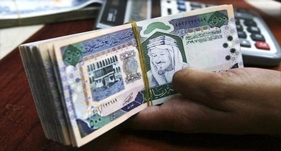 القبض على مقيم سرق 135 ألف ريال من عميل أحد البنوك بجدة