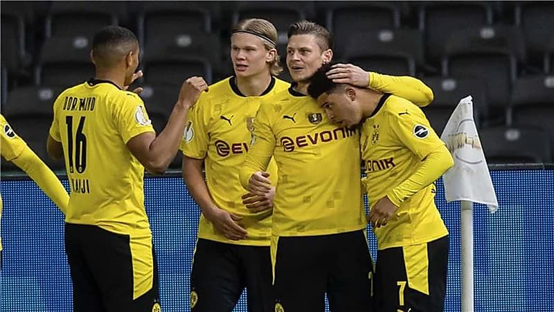 بروسيا دورتموند يتوج بلقب كأس ألمانيا للمرة الخامسة في تاريخه