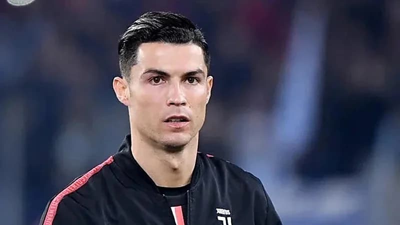 بالفيديو.. رونالدو يستمتع بإجازته مع صديقته وسط الثلوج