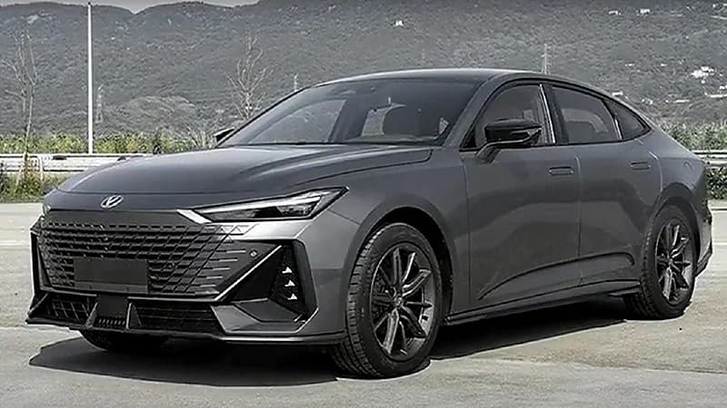 شنجان تكشف عن سيارة سيدان مميزة