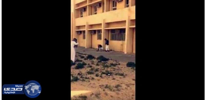 فيديو طريف لطلاب يهربون من المدسة قفزاً من النوافذ