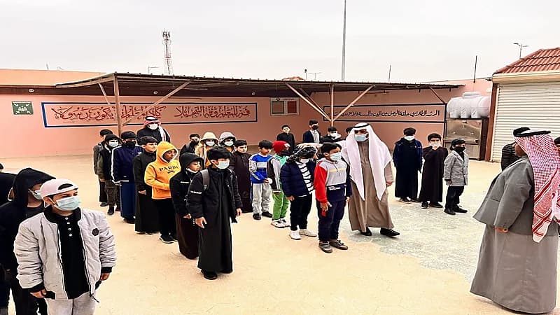 بالفيديو.. انطلاق الطابور الصباحي في ابتدائية عرعر