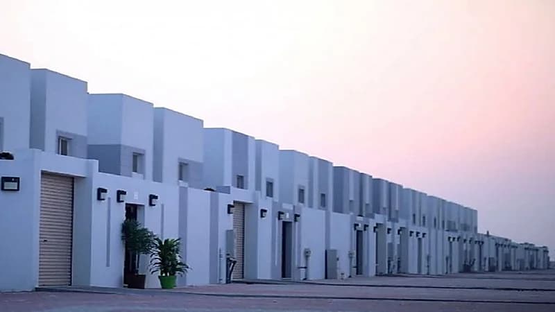 حقيقة فرض غرامة نصف مليون ريال على منفذي أعمال البناء دون التعاقد مع مقاول