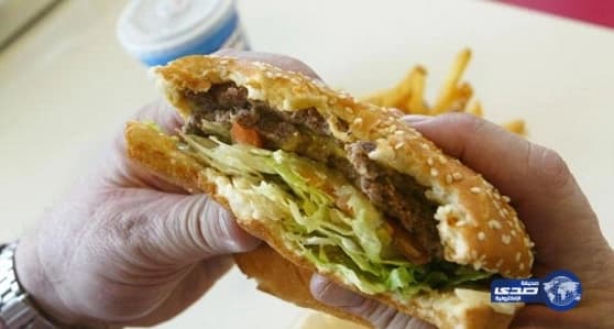 بالصور.. احتراق ناقلة وقود ووفاة قائدها بعقبة شعار