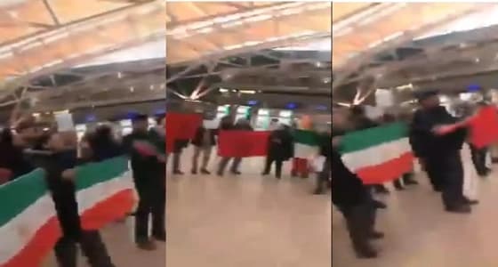 بالفيديو.. تجمهر إيرانيون بمطار " هامبورغ " لمنع خليفة خامنئي من الفرار
