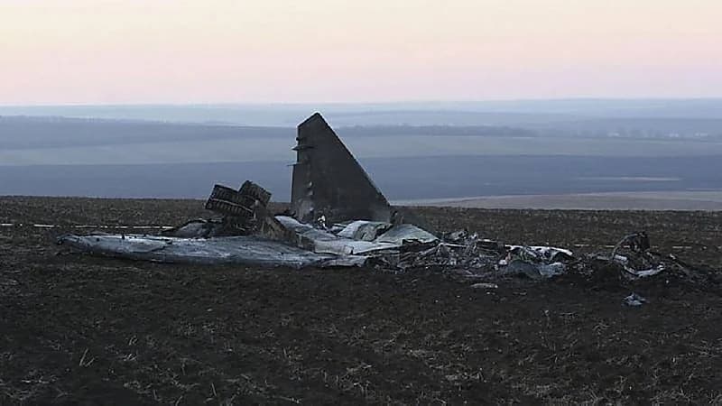 تحطم مقاتلة روسية خلال تدريب ومصرع أحد طياريها