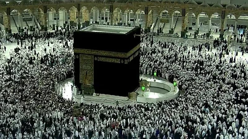 بالفيديو.. ازدحام المعتمرين في صحن الطواف فجر أول يوم رمضان