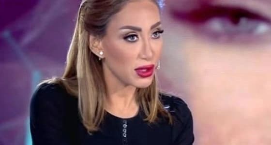 فيديو مؤثر لريهام سعيد توثق به آخر اللحظات قبل سجنها