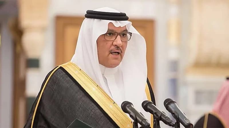 أسامة نقلي ينتقد نشر شائعة منع السفر لمصر