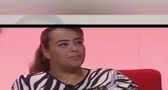 بالفيديو.. فتاة تكتشف علاقة محرمة بين والدتها وخطيبها قبل زفافها بأيام