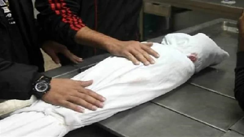 القبض على أب ذبح طفلته في الشارع