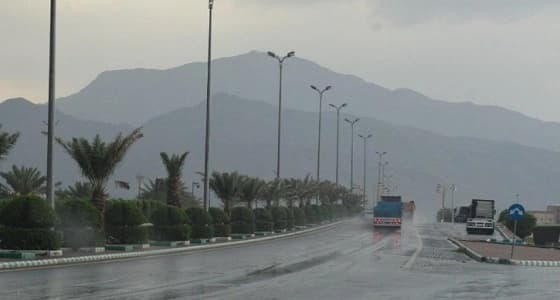 هبوب رياح وسحب رعدية على جازان