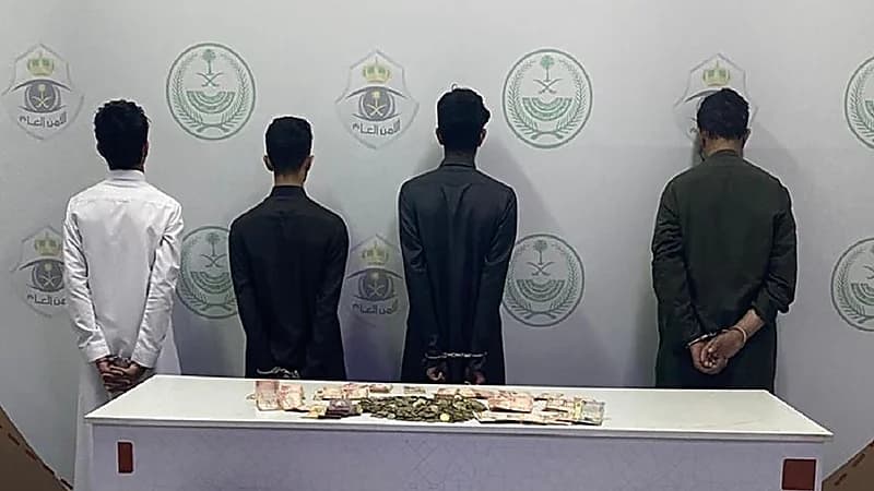 ضبط 4 أشخاص لسرقتهم مكيفات من مساجد بالعقيق.. فيديو