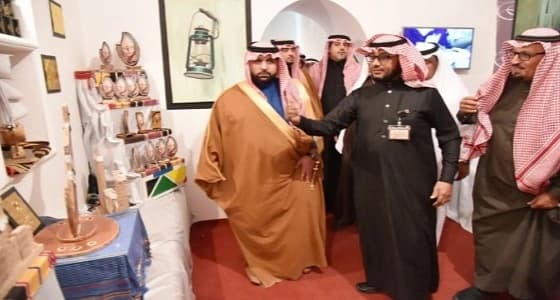 نائب أمير جازان يتفقد قرية جازان التراثية بمهرجان " الجنادرية 32 "