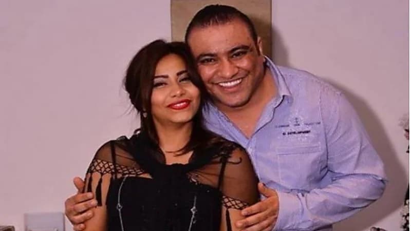 شقيق شيرين عبد الوهاب يعتدي عليها بالضرب