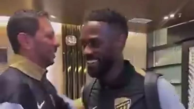 مشعبي للاعبي الاتحاد: ارجعوا واللقب معكم .. فيديو