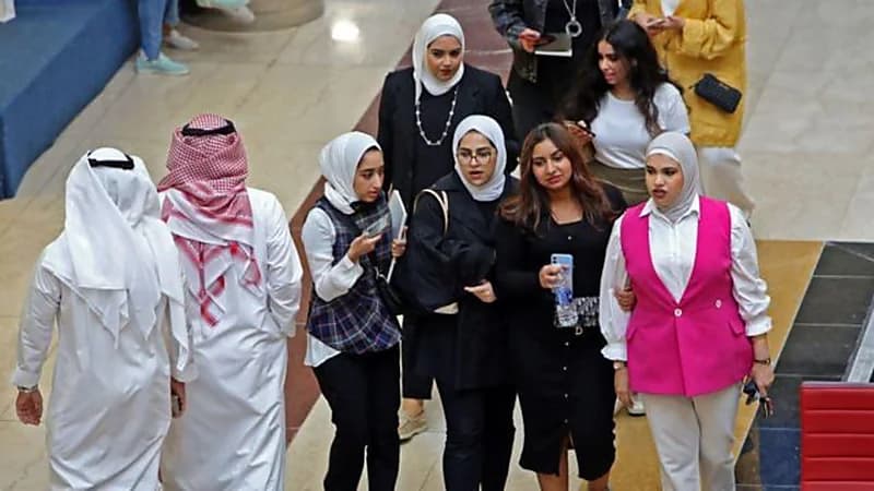 جامعة الكويت تُلغي الاختلاط بين الجنسين داخل الفصول الدراسية