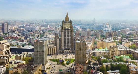 الخارجية الروسية تعلق على طرد بريطانيا للدبلوماسيين