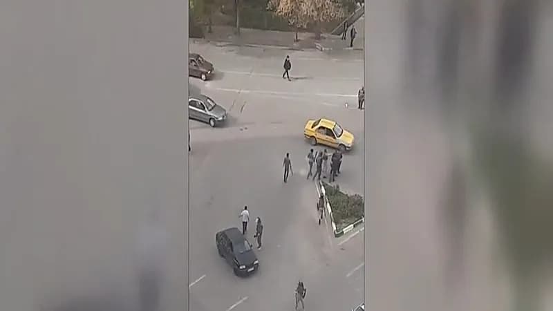 بالفيديو.. الشرطة الإيرانية تعتقل "متظاهر" وتعتدي عليه في أردبيل