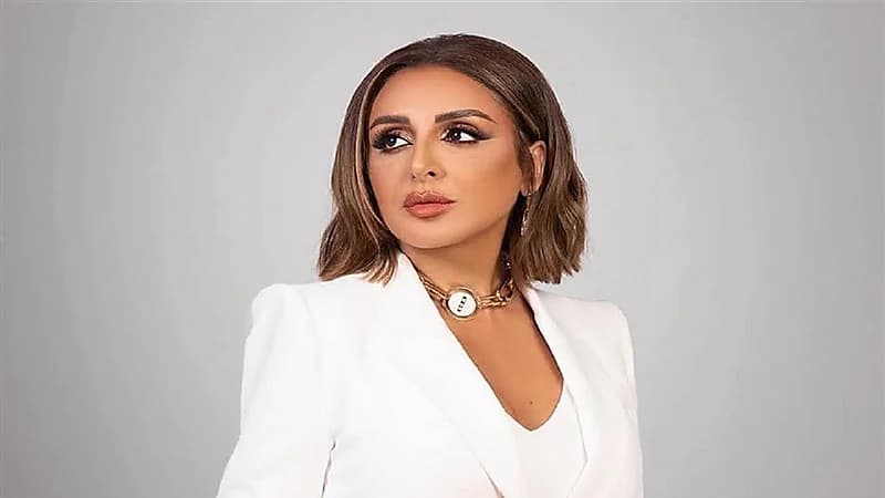 أنغام تصل القاهرة خلال ساعات.. وتبدأ فترة نقاهة بالساحل الشمالي.. فيديو