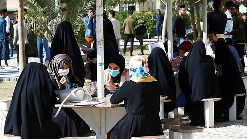 طالبة عراقية تنجب طفلها داخل قاعة الامتحان