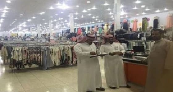 بلدية المطار تغلق 18 محلا بسوق المرجان