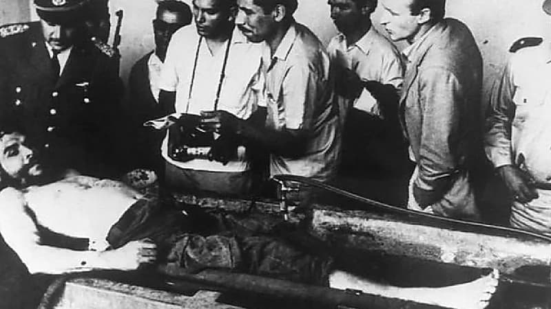 وفاة الجندي الذي نفذ حكم الإعدام على الثوري المعروف " جيفارا"