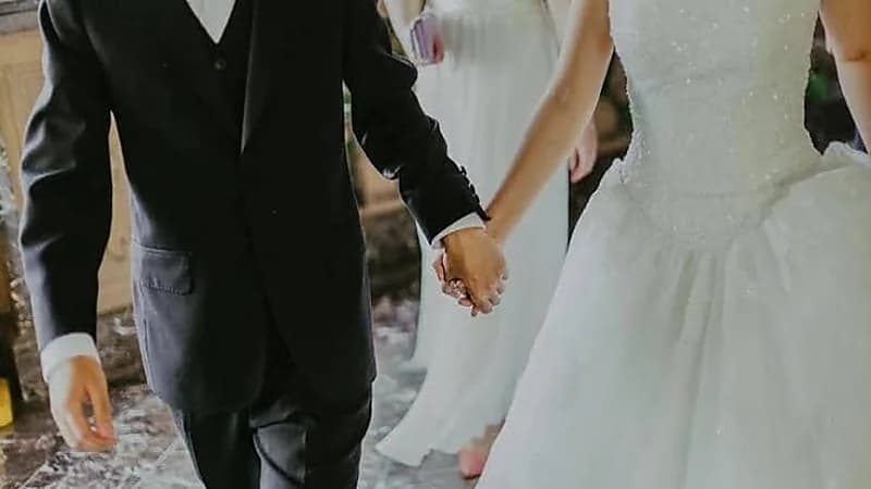 شجار عنيف بين المدعوين والشرطة في حفل زفاف