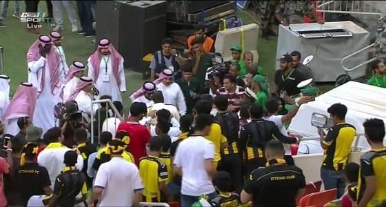 آل الشيخ يشيد بتغطية " أبو ظبي " لكأس الملك ويكشف سبب تصفيق الجمهور له