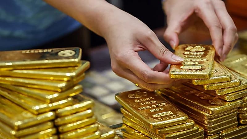 تكديس سبائك الذهب حول دول العالم بسبب تصرفات أمريكا