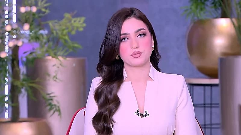 ياسمين عز للمصريات: جوزك مش بيخونك ده رايح يتفرج على الأهلي الفجر.. فيديو