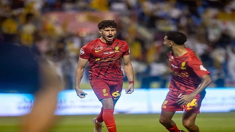 النصر يبدي اهتمامه بالتعاقد مع عبدالعزيز العثمان