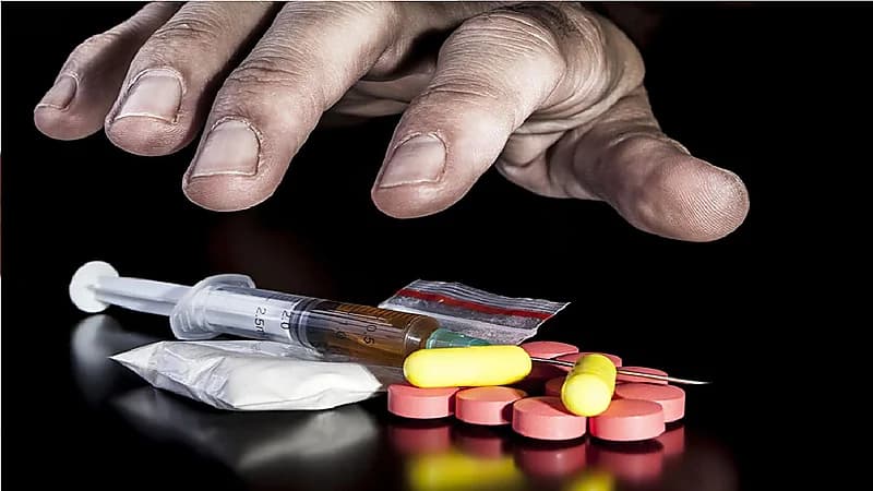 6 نصائح لحماية الأبناء من محاولة تجرية المخدرات