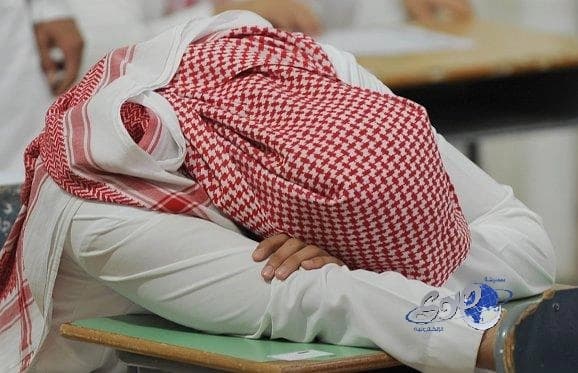 طالب يستنجد بدوريات الأمن لإخراجه من الفصل