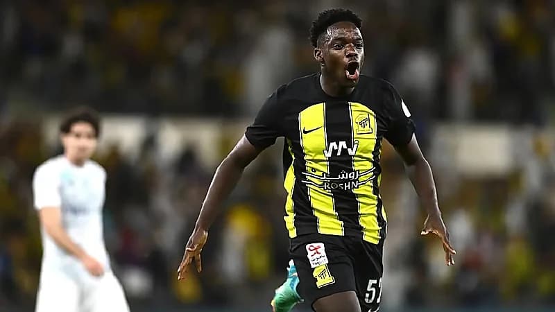 الاتحاد يوقف احتراف طلال حاجي