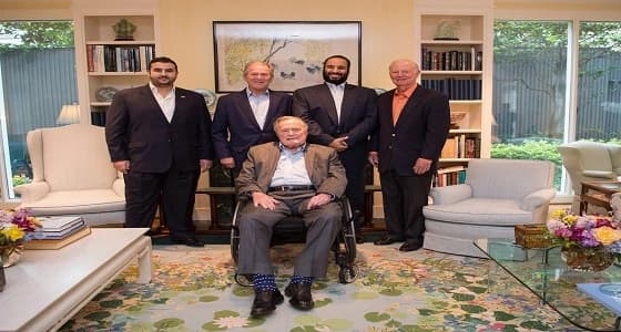 بالصور..ولي العهد يزور رئيسي أمريكا الأسبقين