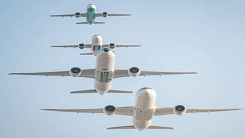 ‏عرض جوي كبير في سماء الرياض احتفالًا باليوم الوطني (صورة)