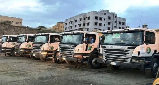 بالصور.. استعدادات " أمانة عسير " لمواجهة الأمطار