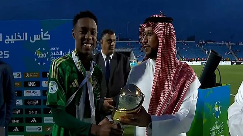 لحظة تتويج الأخضر بلقب كأس الخليج تحت 20 عامًا .. فيديو