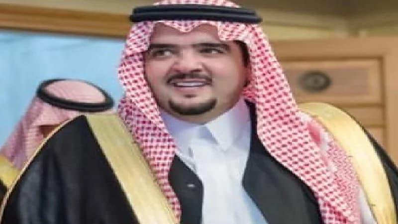 خبيرة تجميل تكشف عن خطوة مهمة قبل تركيب الرموش الاصطناعية "فيديو"