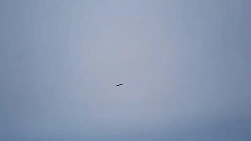 شاهد..صاروخ روسي يحلق فوق مدينة "خيرسون" جنوب أوكرانيا