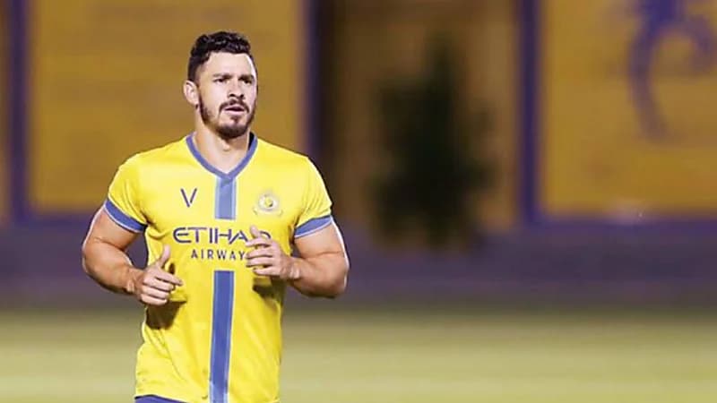 محترف النصر السابق جوليانو يروي موقف بسبب تأخر الرواتب