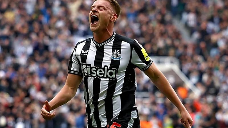 نيوكاسل يتغلب على ويستهام برباعية