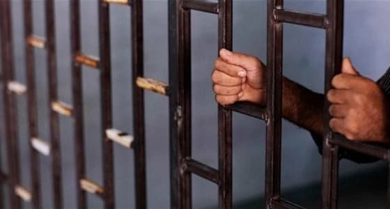 السجن 5 سنوات لـ 3 أشخاص لإجبار قاصر على الدعارة